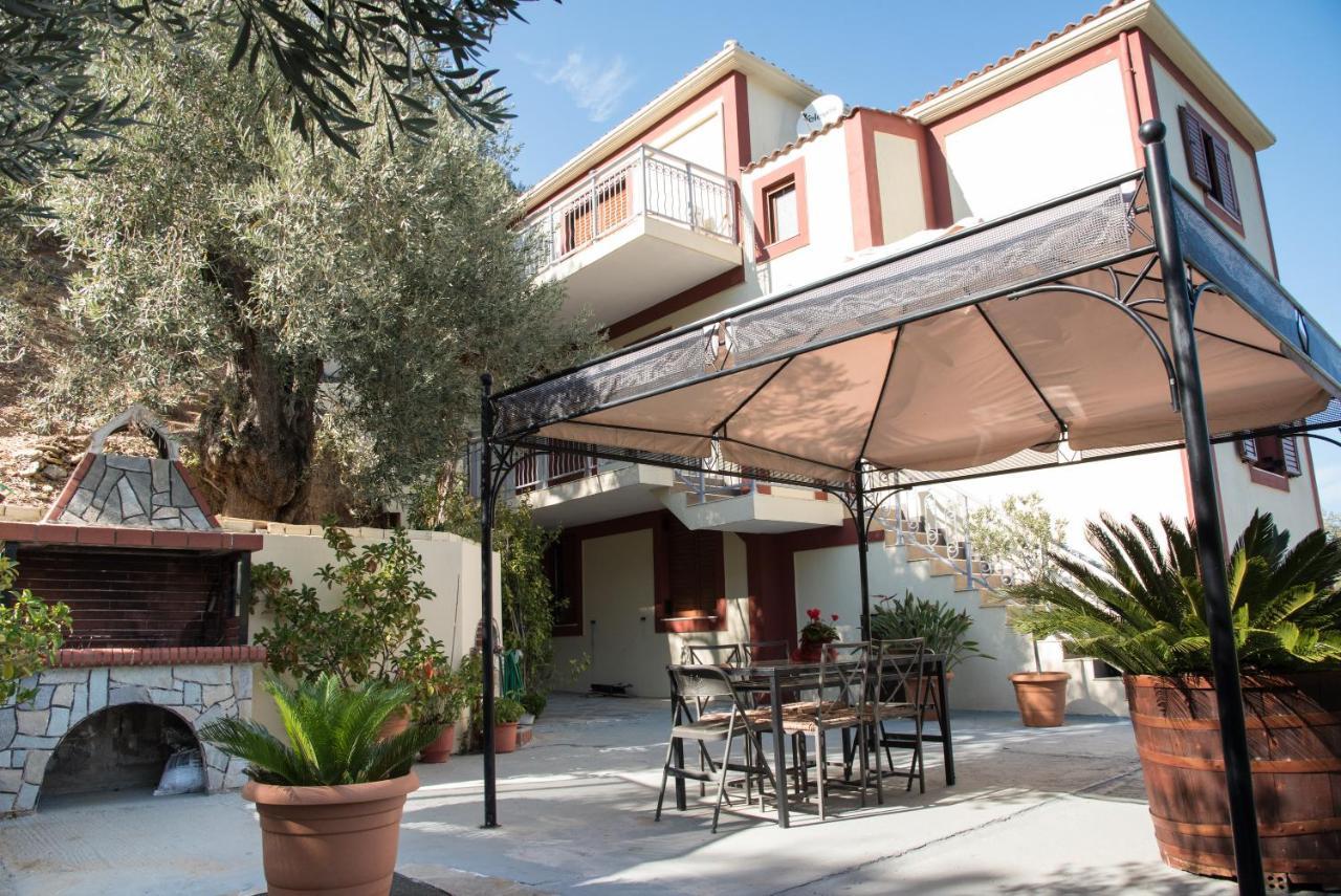 Gallis Villa Pefkias エクステリア 写真